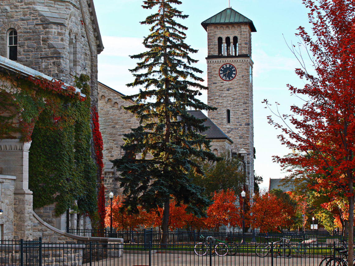 Fall at Queen's: A New & Returning Student's Guide